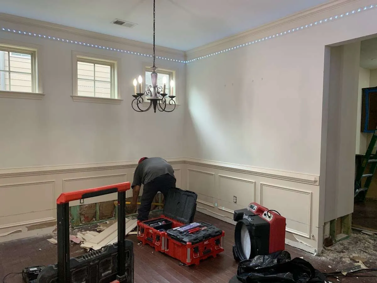 Restoration technician with professional equipment in Lake Mary